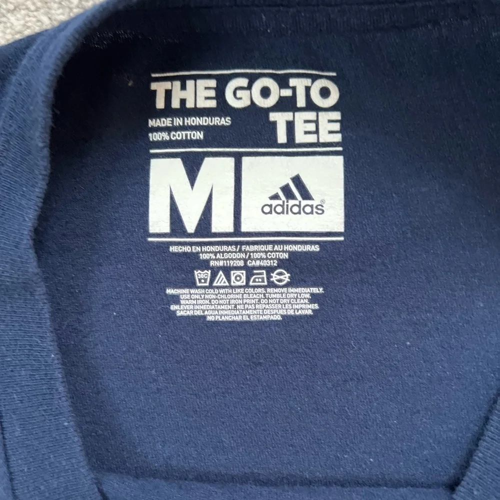 Adidas The Go-To Tee NBA Cavaliers Crewneck